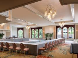 Hotel Moana Surfrider, A Westin Resort & Spa