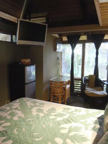 Maui What A Wonderful World Bed & Breakfast
