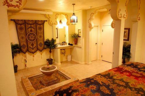Hotel Destinations Inn Theme Rooms