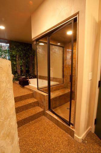 Hotel Destinations Inn Theme Rooms