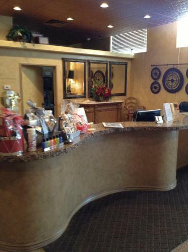 Hotel Destinations Inn Theme Rooms