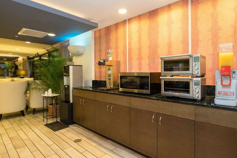 Vive Hotel Waikiki