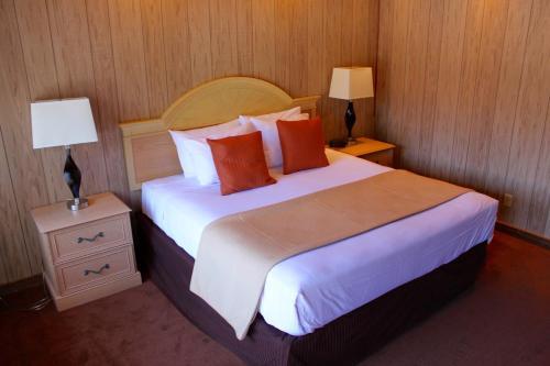 Posada Rustic Inn