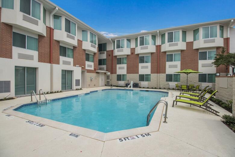 Hotel Springhill Suites By Marriott Dallas/stemmons