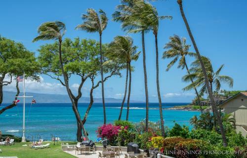 Hotel Napili Surf Beach Resort