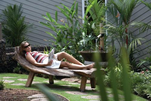 Hotel Aina Nalu Lahaina By Outrigger
