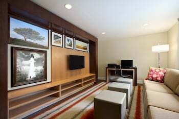 Hotel Hawthorn Suites By Wyndham Chicago - Hoffman Estates