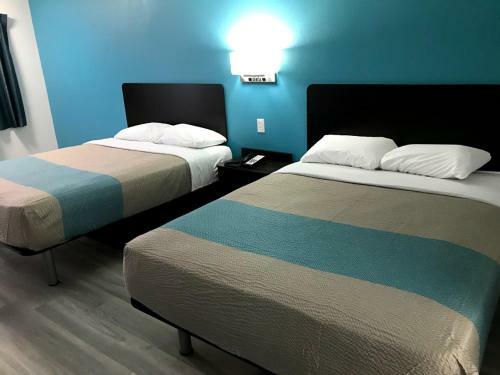 Motel 6 Metropolis