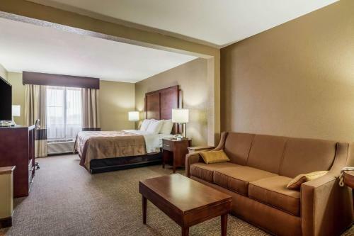 Hotel Quality Inn & Suites
