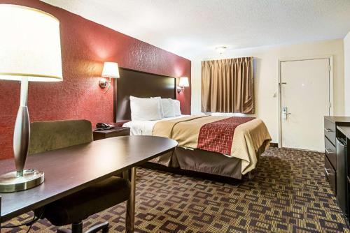 Motel Red Roof Inn - Anderson