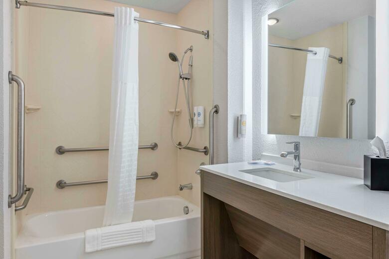 Hotel Comfort Suites Brownsburg