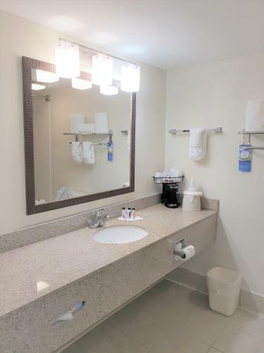 Hotel Baymont Inn & Suites Fishers