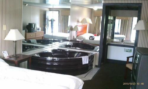 Motel Jacuzzi Inn