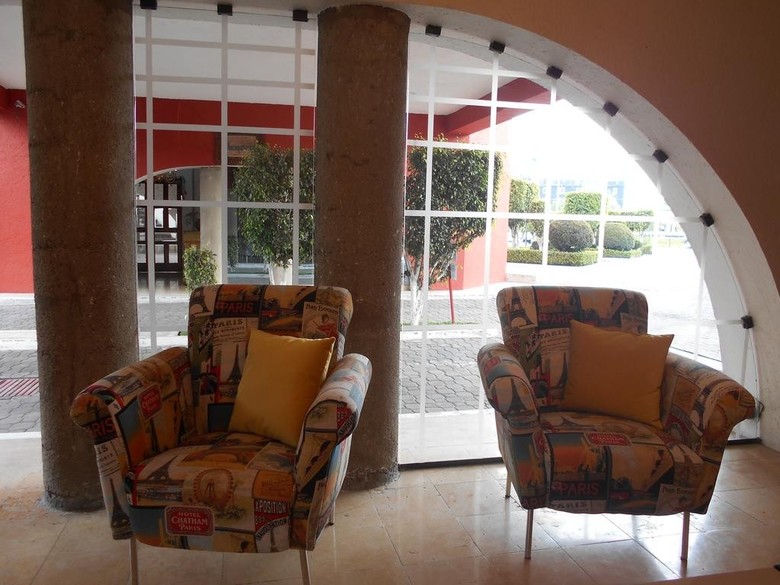 Hotel Puente Real