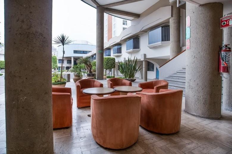 Hotel Puente Real