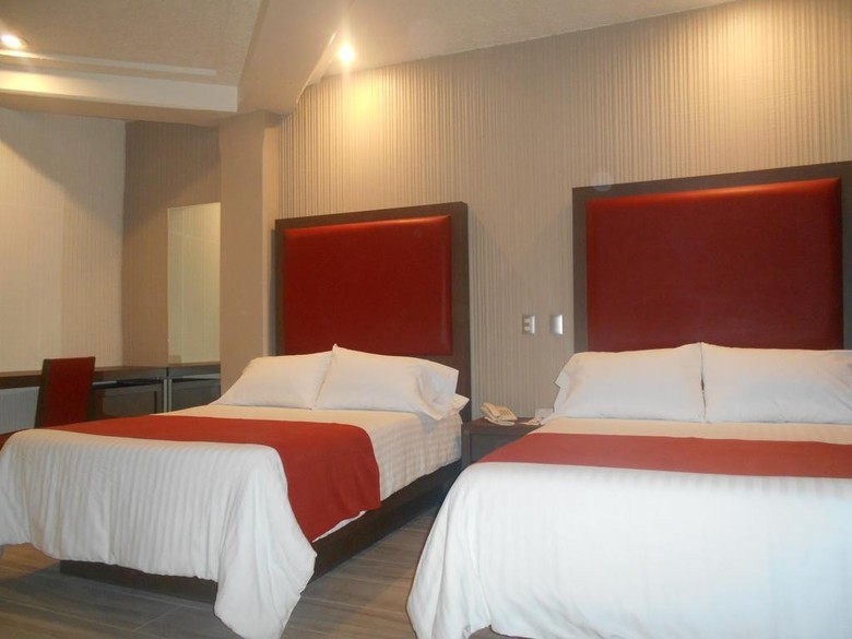 Hotel Puente Real