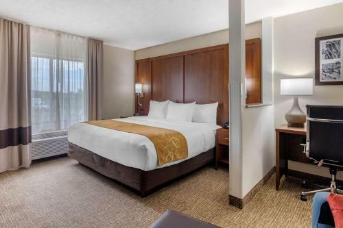 Hotel Comfort Suites Speedway - Kansas City