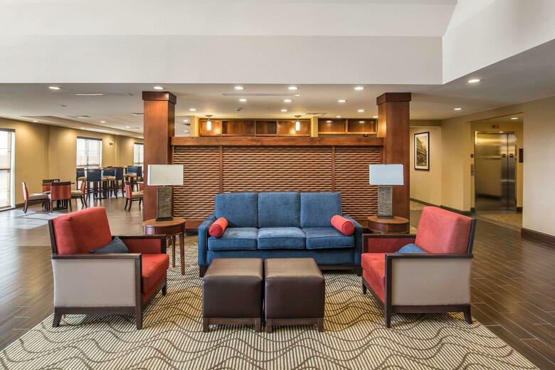 Hotel Comfort Suites - Dodge City