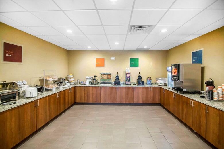 Hotel Comfort Suites - Dodge City