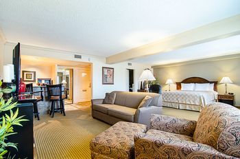 Hotel Clarion Inn Garden City