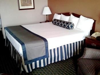 Magnuson Hotel Red Baron