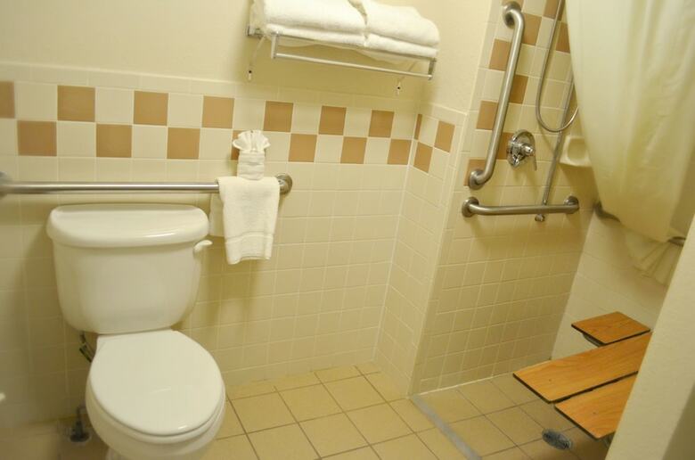 Fossil Creek Hotel & Suites