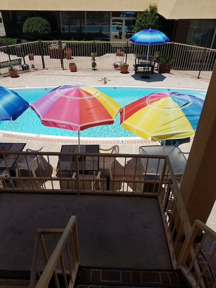 Motel Discovery Inn