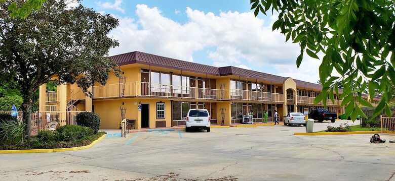 Motel Discovery Inn