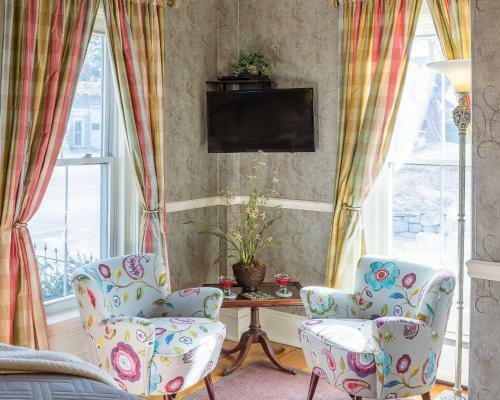 Posada Hartstone Inn & Hideaway