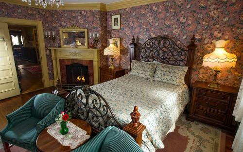 Posada Thornhedge Inn