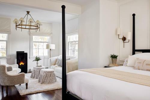 Bed & Breakfast Captain Lord Mansion