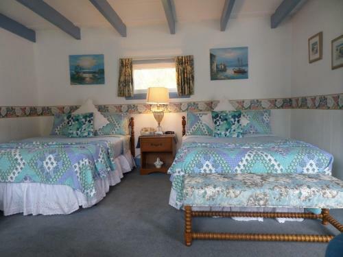 Claddagh Motel & Suites