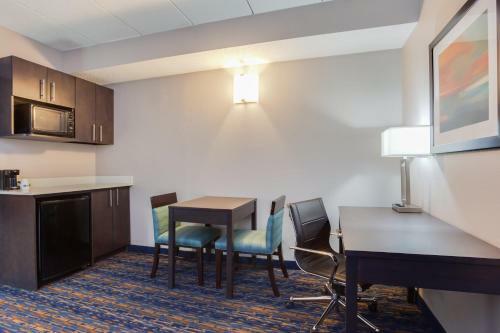 Hotel Holiday Inn Express I-95 Capitol Beltway - Largo