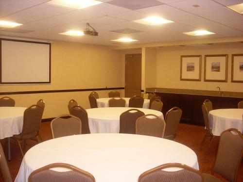 Hotel Country Inn & Suites By Radisson, Baltimore North, Md