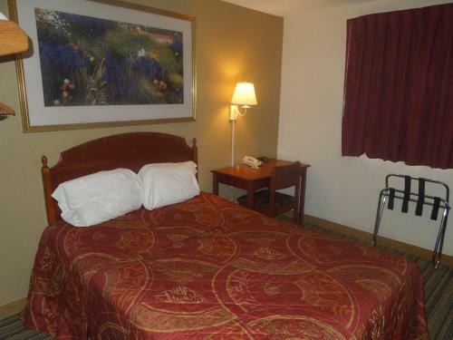 Super 8 Motel Waldorf