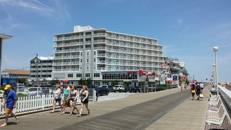 Commander Hotel