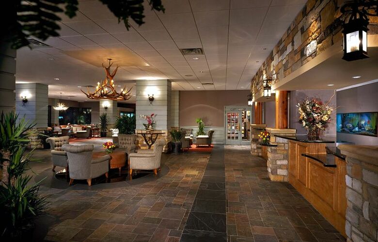 Radisson Hotel & Suites Austin Downtown