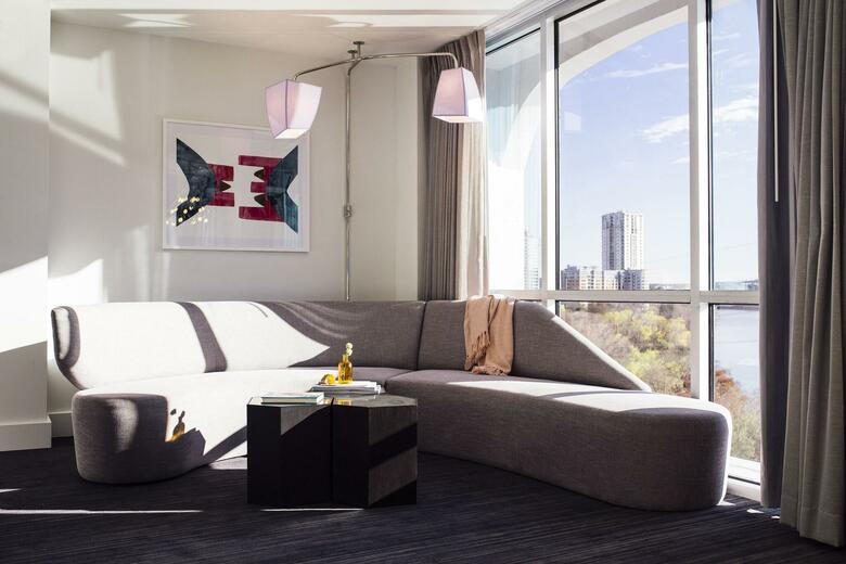 Radisson Hotel & Suites Austin Downtown