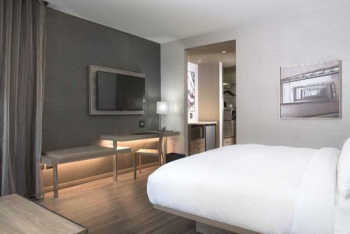 AC Hotel By Marriott Boston North