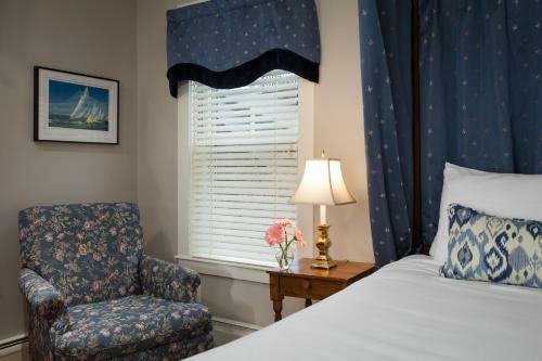 Bed & Breakfast Brass Lantern Inn