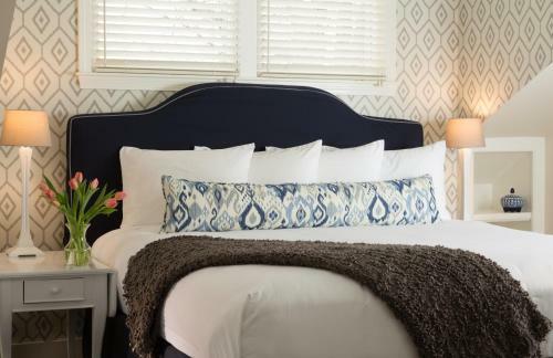 Bed & Breakfast Brass Lantern Inn