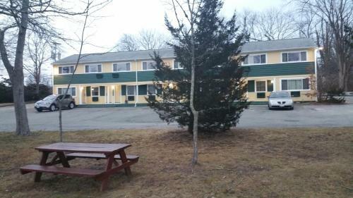 Posada Dartmouth Motor Inn