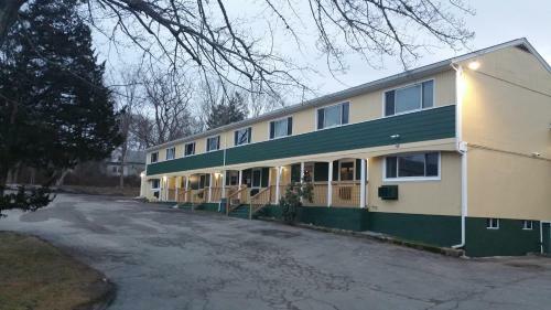 Posada Dartmouth Motor Inn