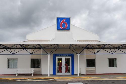 Motel 6 Providence East
