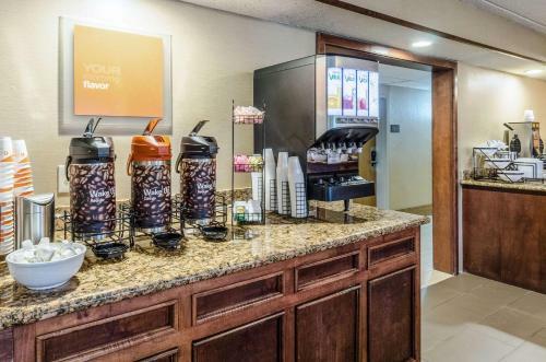 Hotel Comfort Inn & Suites West Springfield