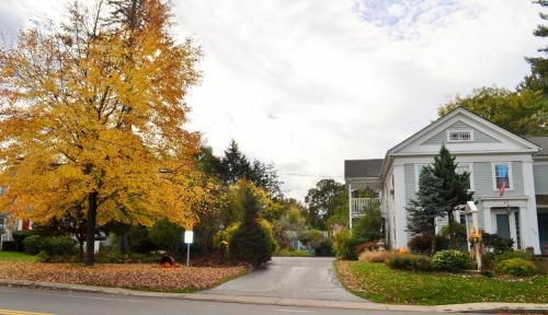 Maple Terrace Motel