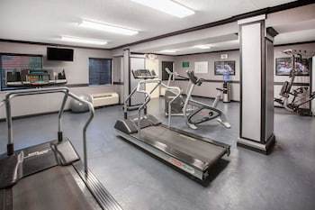 Hotel Baymont Inn & Suites Canton