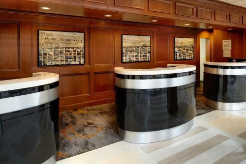 Hotel Doubletree By Hilton Dearborn