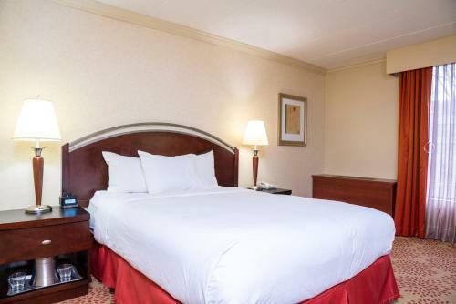 Hotel Doubletree By Hilton Grand Rapids-airport