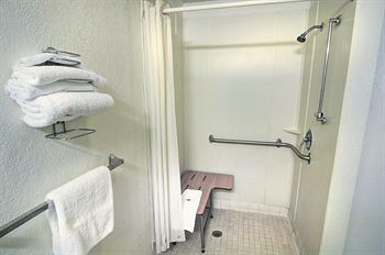 Motel 6 Flint